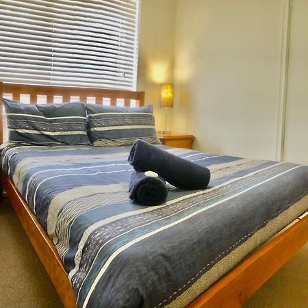 Beach House Opposite Ocean 4 Bed 2 Bathroom With Pool Geraldton Zewnętrze zdjęcie